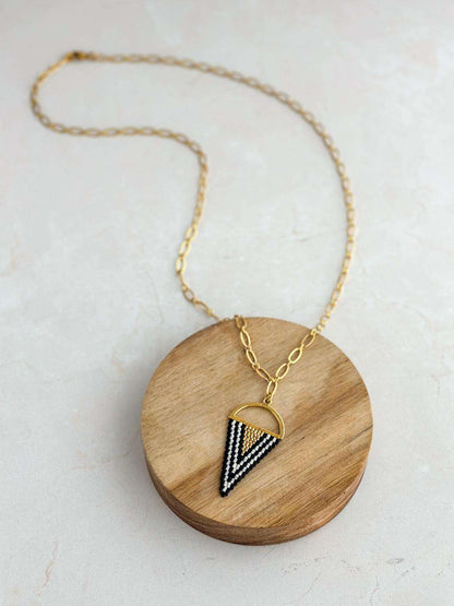 Beaded Black and White Triangle Gold Chain Link Necklace