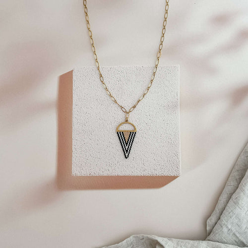 Beaded Black and White Triangle Gold Chain Link Necklace