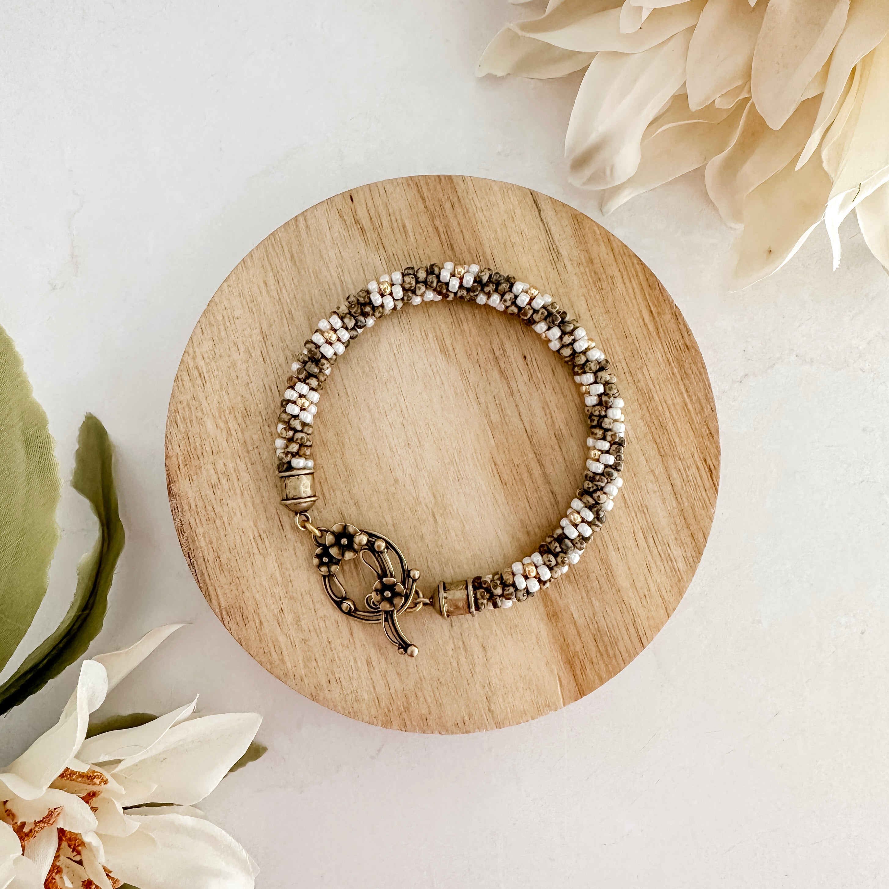 Daisy Kumihimo Bracelet
