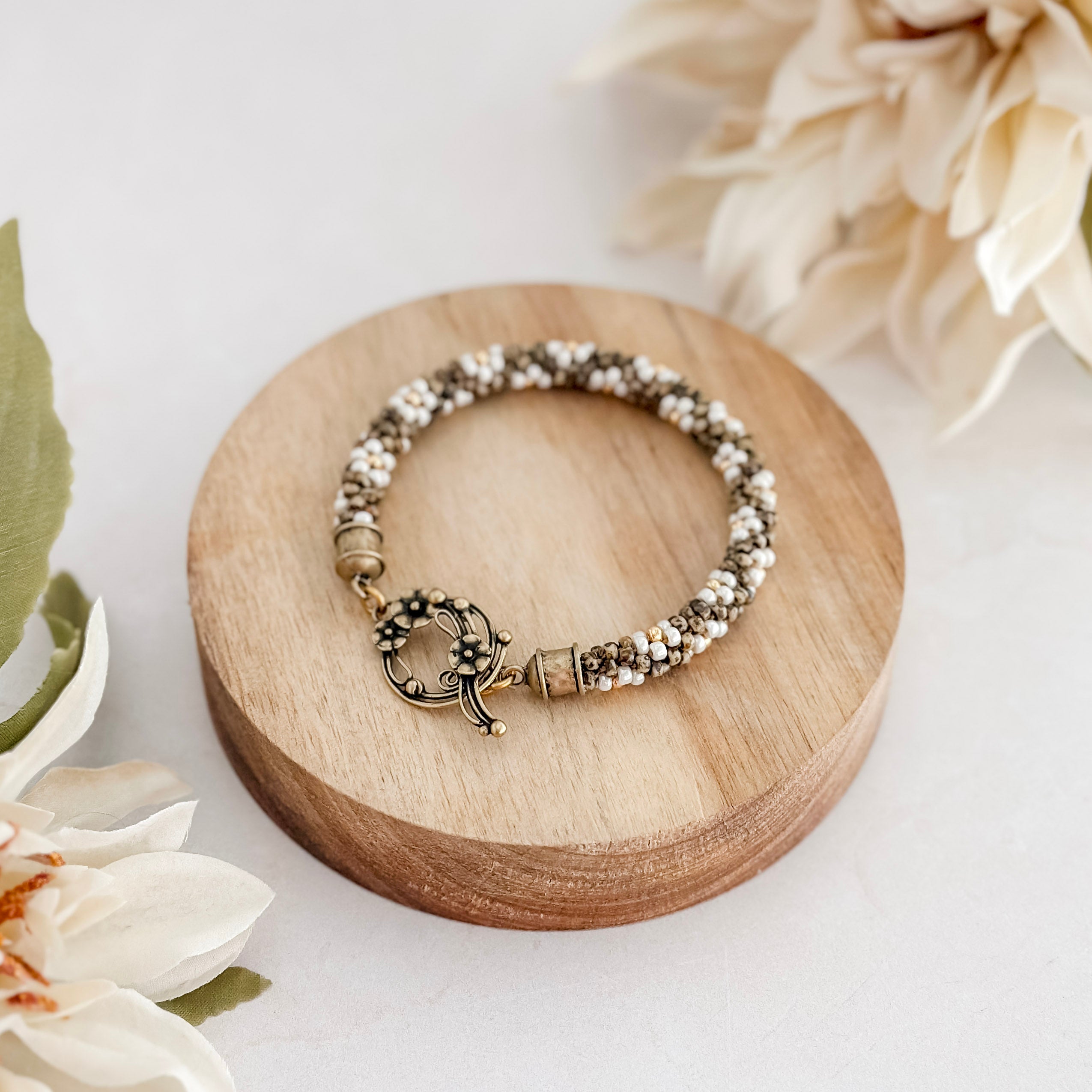 Daisy Kumihimo Bracelet